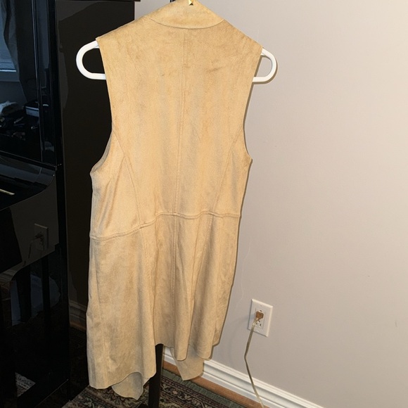 Beige Suede Country-Looking Vest - Picture 4 of 4